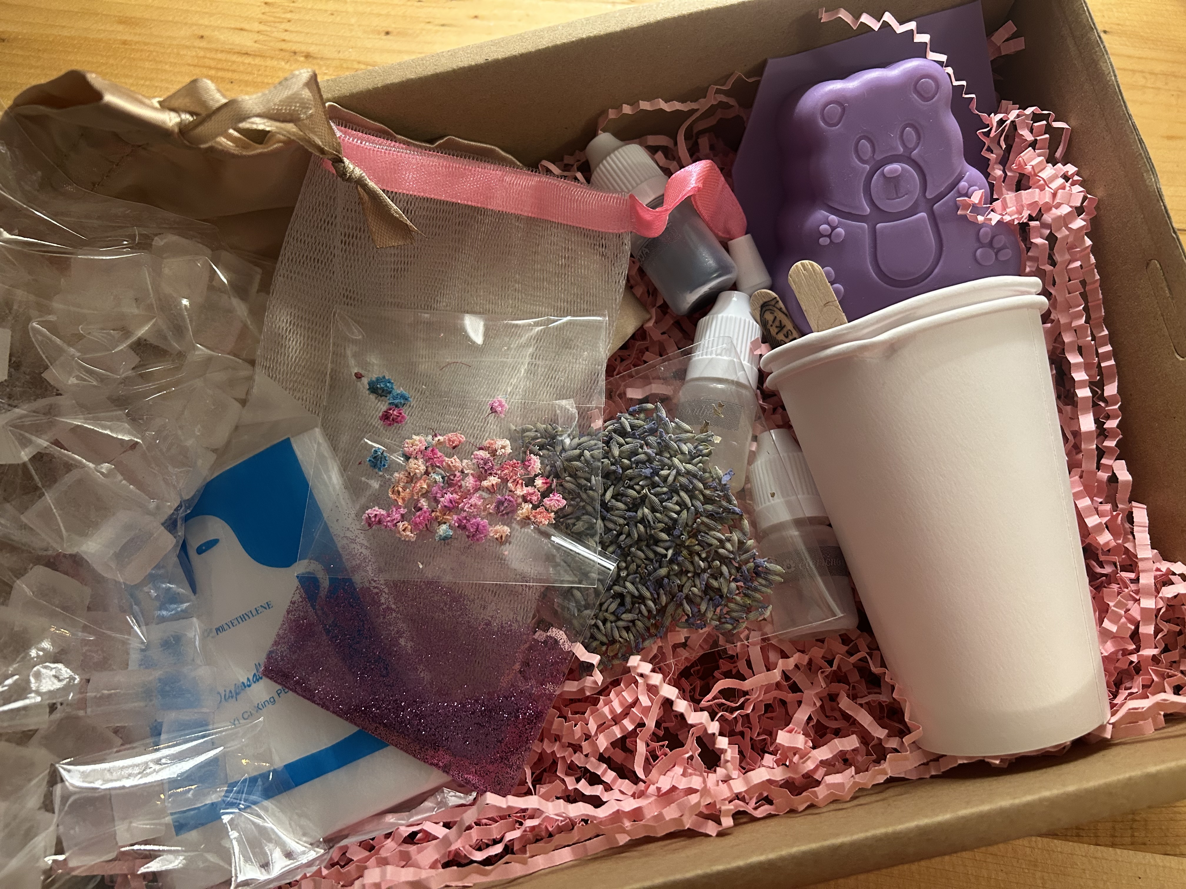 Prirodna kozmetika / Edukativno kreativni paketi za djecu / DIY setovi